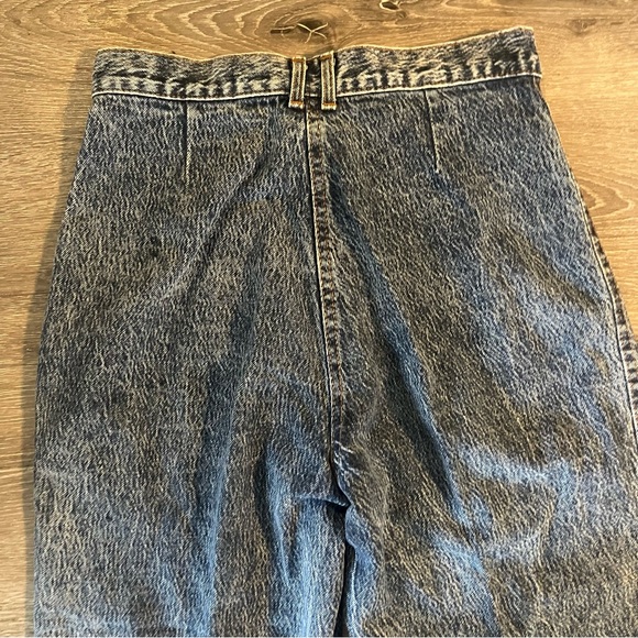 Vintage 80s Chic Acid Wash high-waisted pleated tapered leg denim mom jeans 6 - Picture 12 of 13